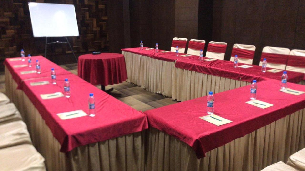 The Cent Hotel Hyderabad Exterior photo